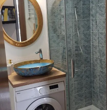 Uroczy Apartament Happy 01 Z Widokowym Tarasen Na Dachu - Tuz Przy Plazy !!! Apartment *
